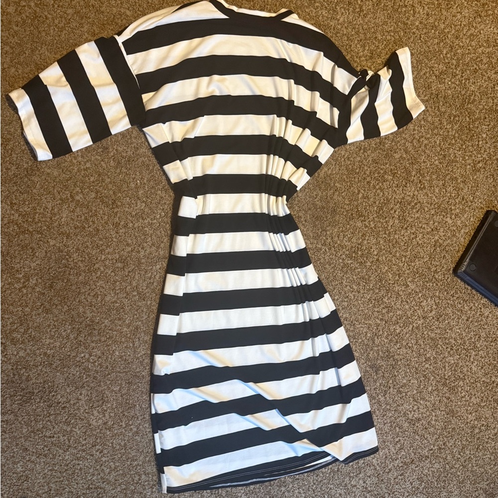 LALA Original Ozzy Dress in Stripes Brand new without tags - Picture 2 of 3